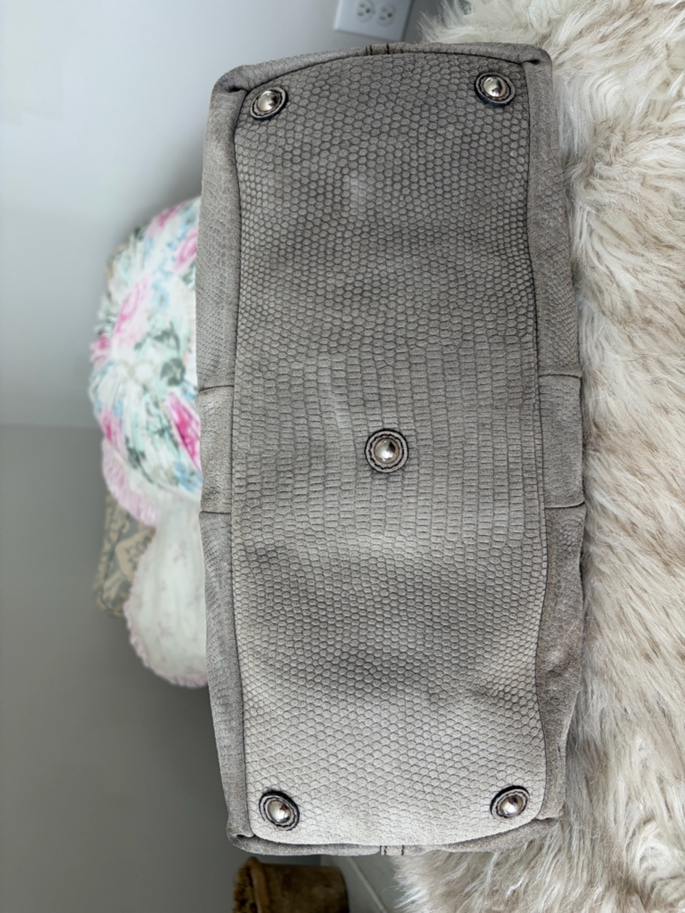 Yves Saint Laurent Grey Suede Handbag - Picture 13 of 16